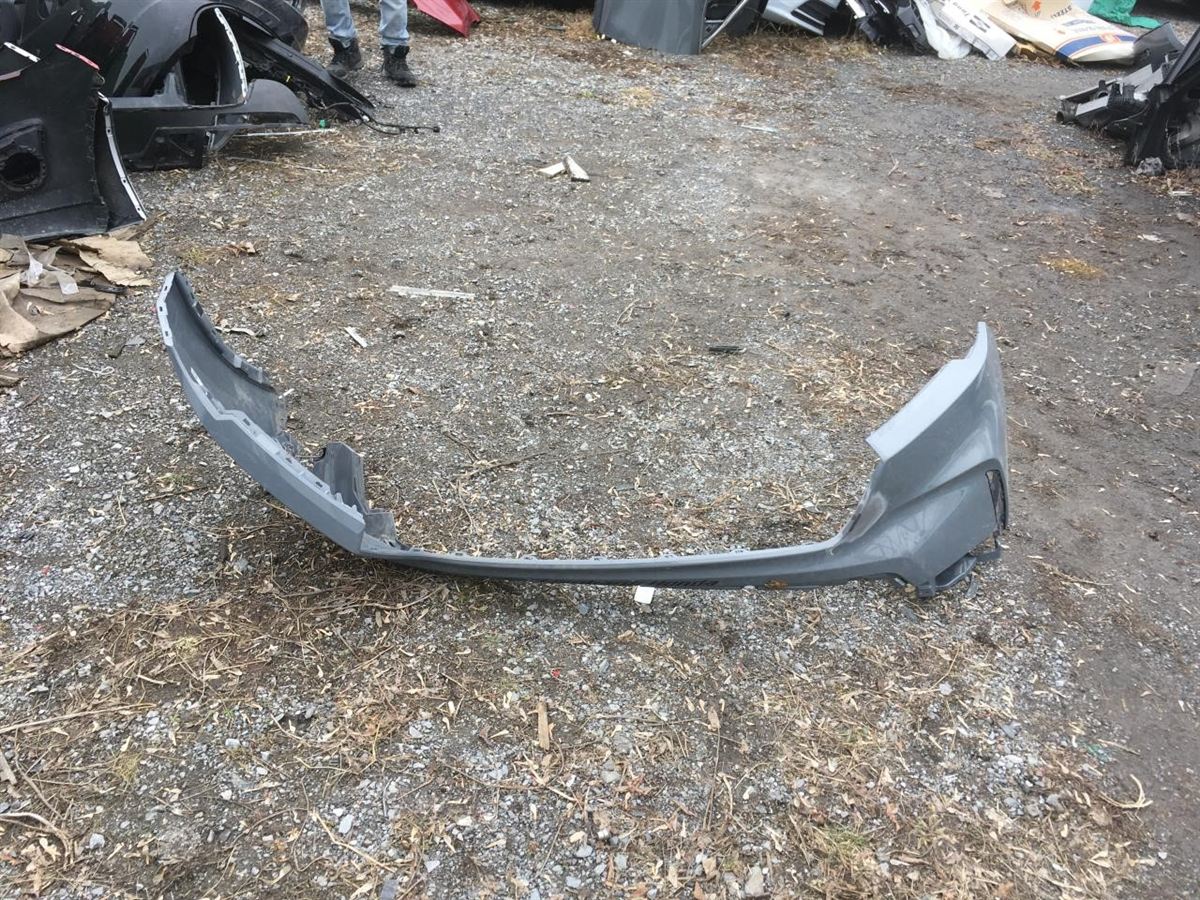 Defensa (parachoques) delantera usada original (OEM) Honda CR-V 2023-2026