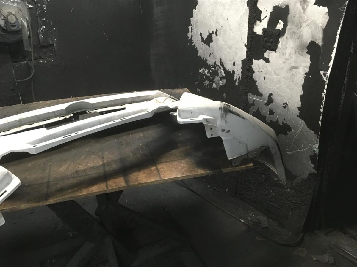 Front bumper cover used genuine OEM Nissan Sentra 2020-2023