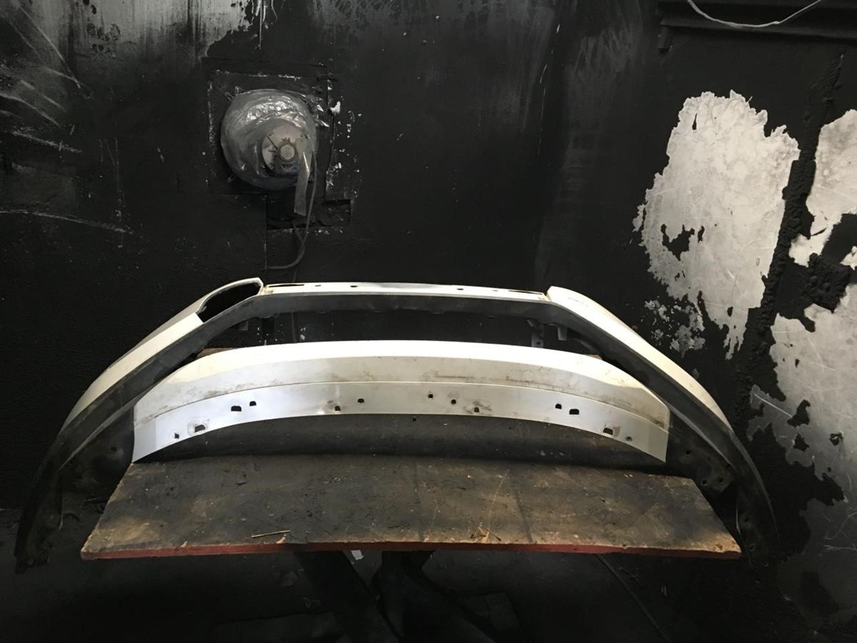 Front bumper grille used genuine OEM Nissan Murano 2019-2024
