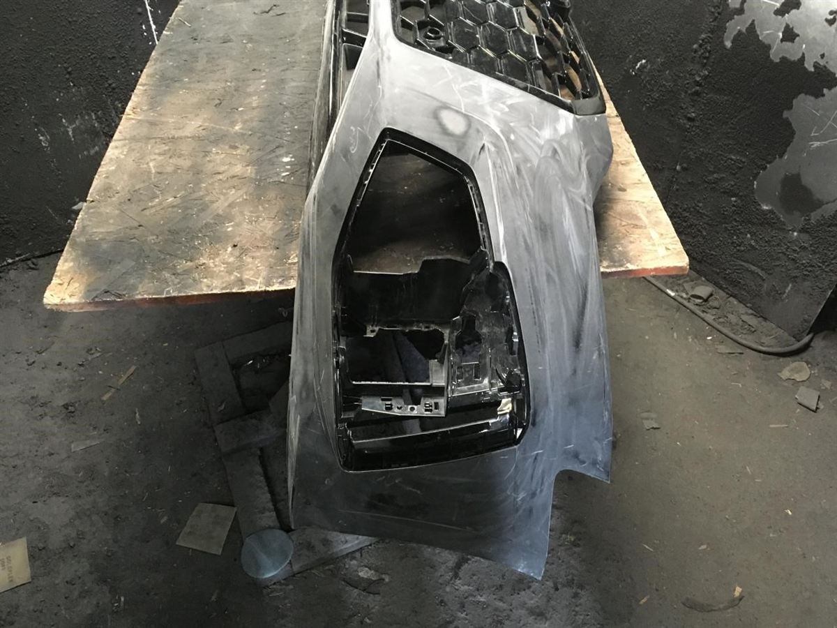 Defensa (parachoques) delantera usada original (OEM) Audi A5 Quattro 2020-2024