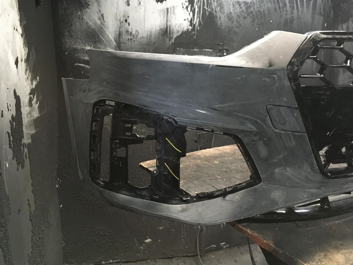 Defensa (parachoques) delantera usada original (OEM) Audi A5 Quattro 2020-2024