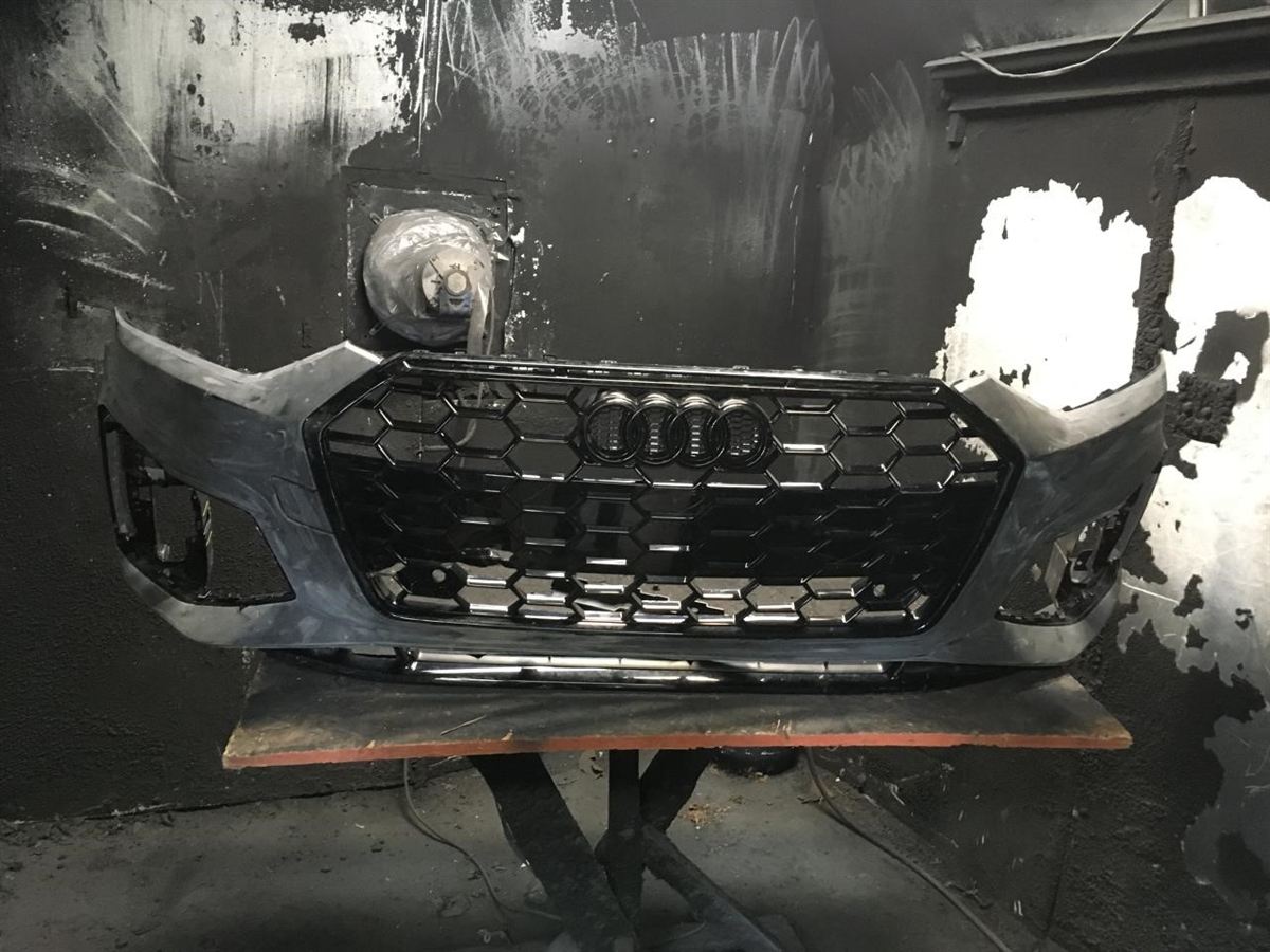Defensa (parachoques) delantera usada original (OEM) Audi A5 Quattro 2020-2024