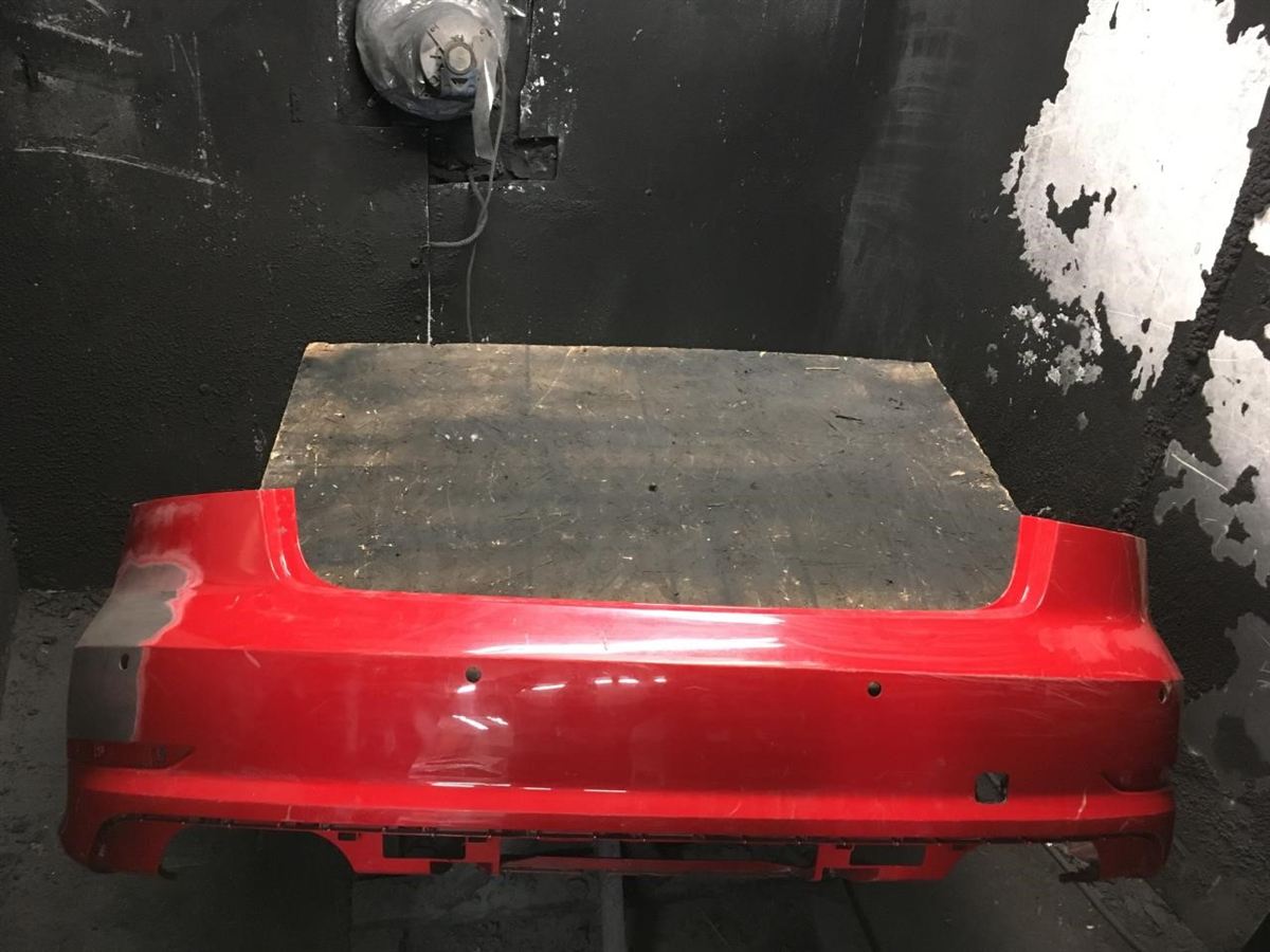 Defensa (parachoques) trasera usada original (OEM) Audi A3 2017-2020