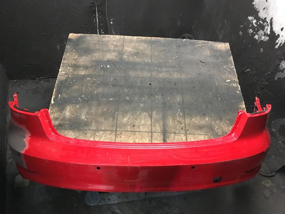 Defensa (parachoques) trasera usada original (OEM) Audi A3 2017-2020