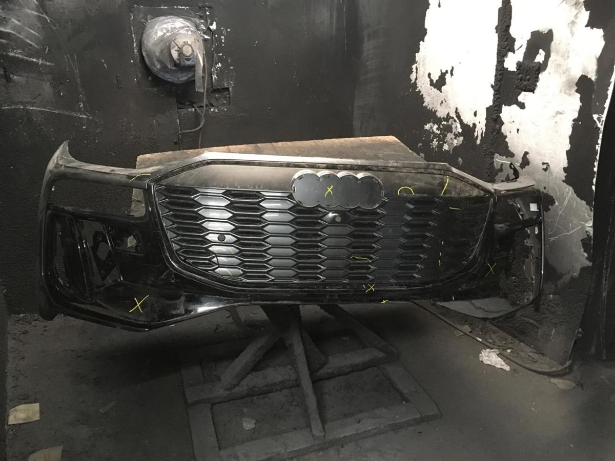 Front Bumper assembly used genuine OEM