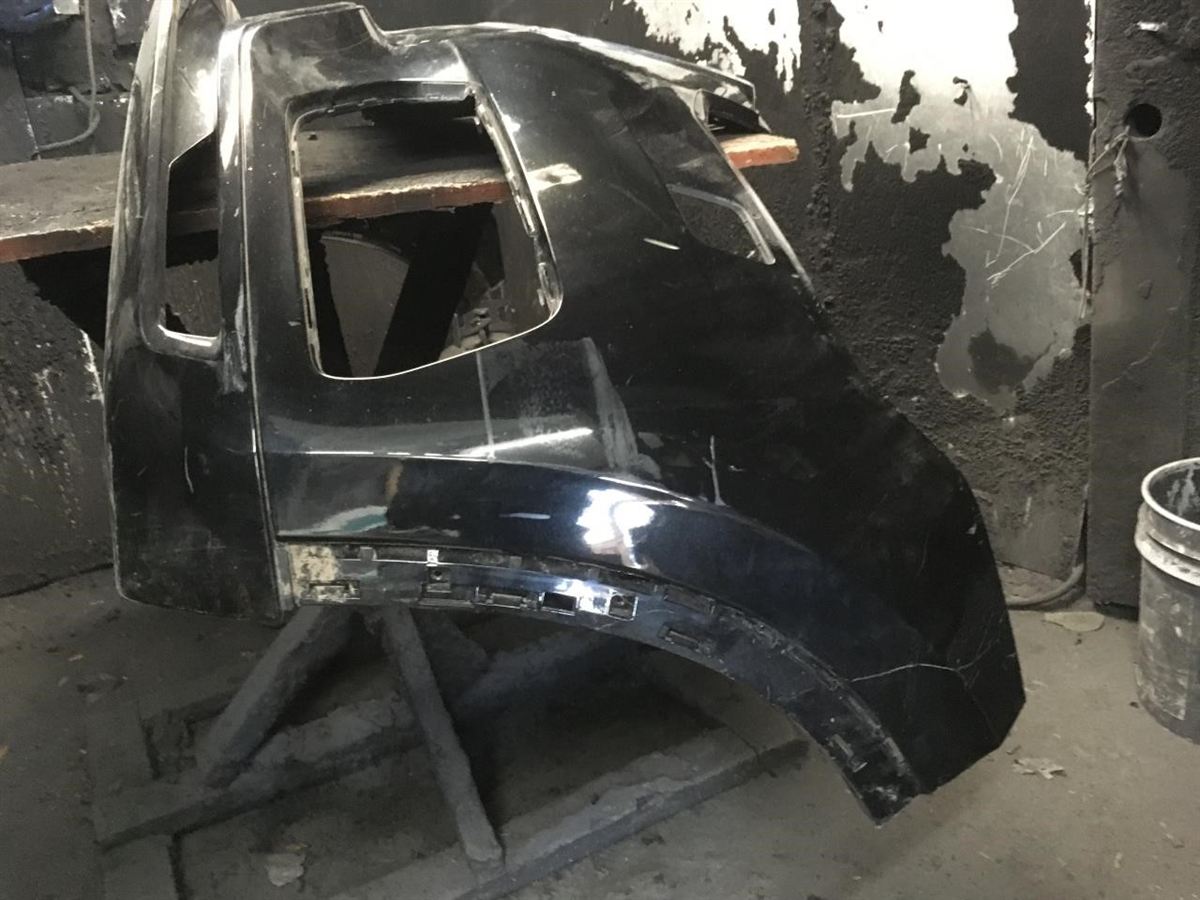 Right front bumper insert used genuine OEM Volvo XC90 2016-2019