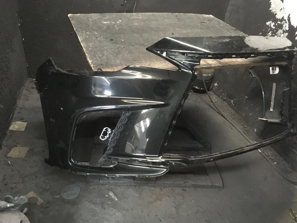 Defensa (parachoques) delantera usada original (OEM) Lexus RX350 2023-2025