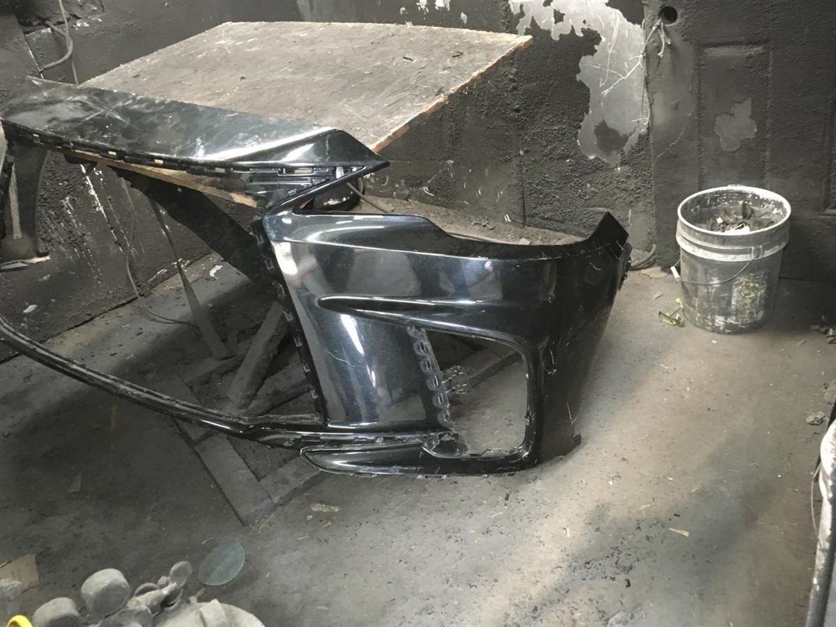 Defensa (parachoques) delantera usada original (OEM) Lexus RX350 2023-2025
