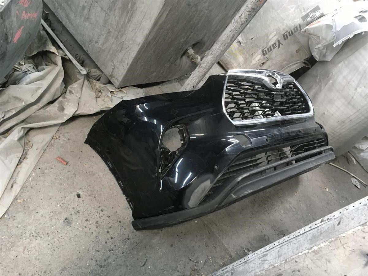 Absorbedor de defensa delantero usado original (OEM) Toyota Highlander 2020-2025