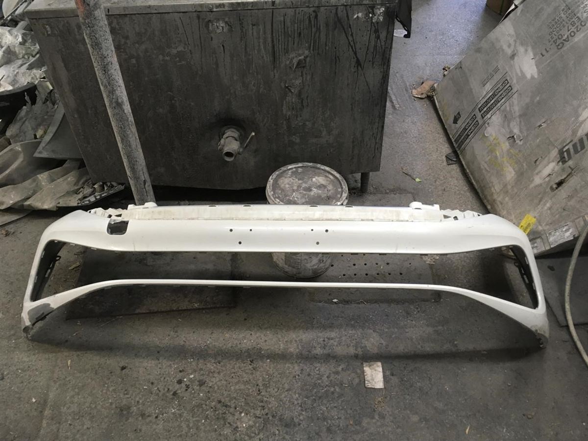 Front bumper cover used genuine OEM Volkswagen Jetta 2019-2021