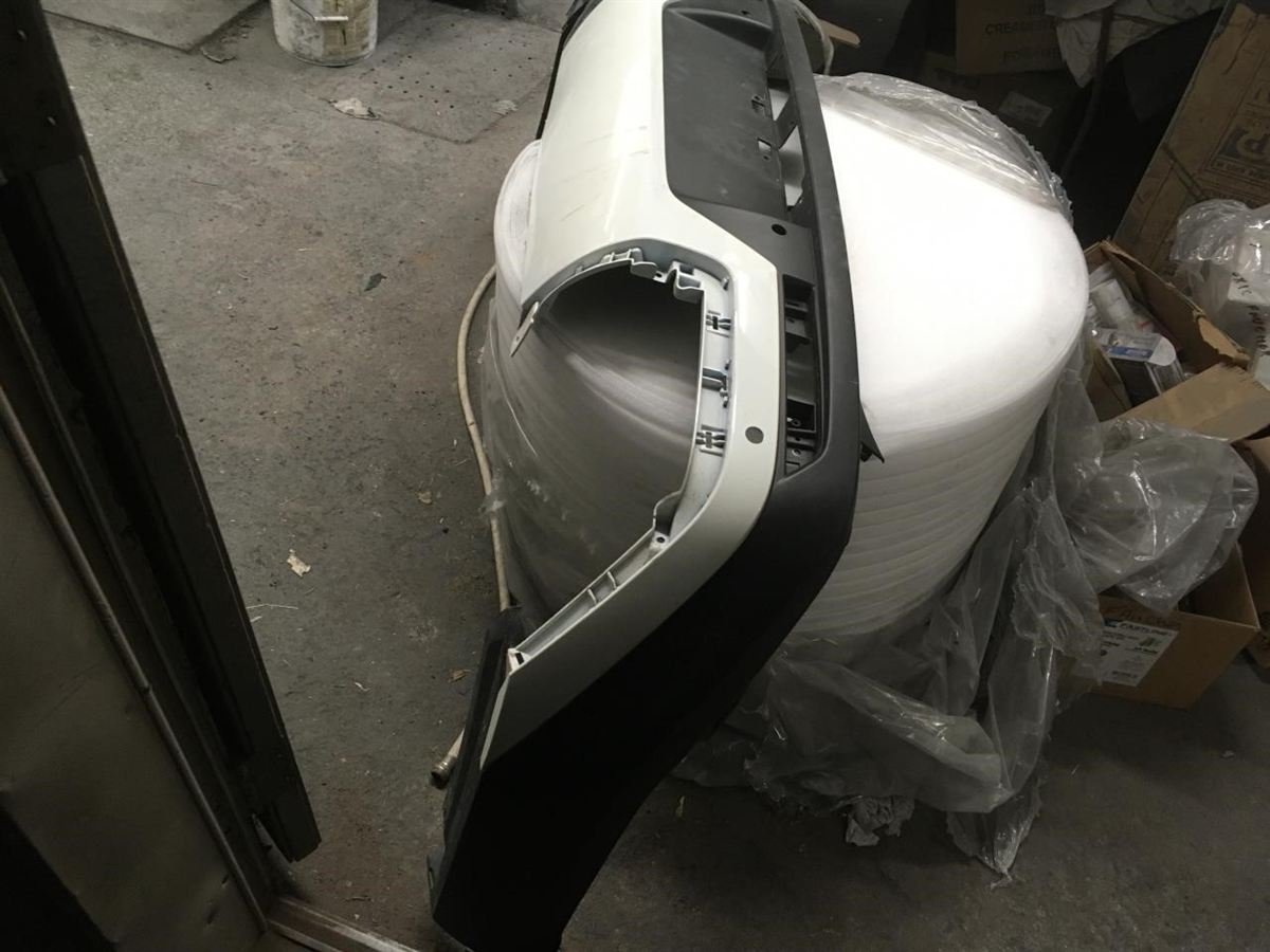 Rear Bumper Cover used genuine OEM Infiniti QX60 2022-2025