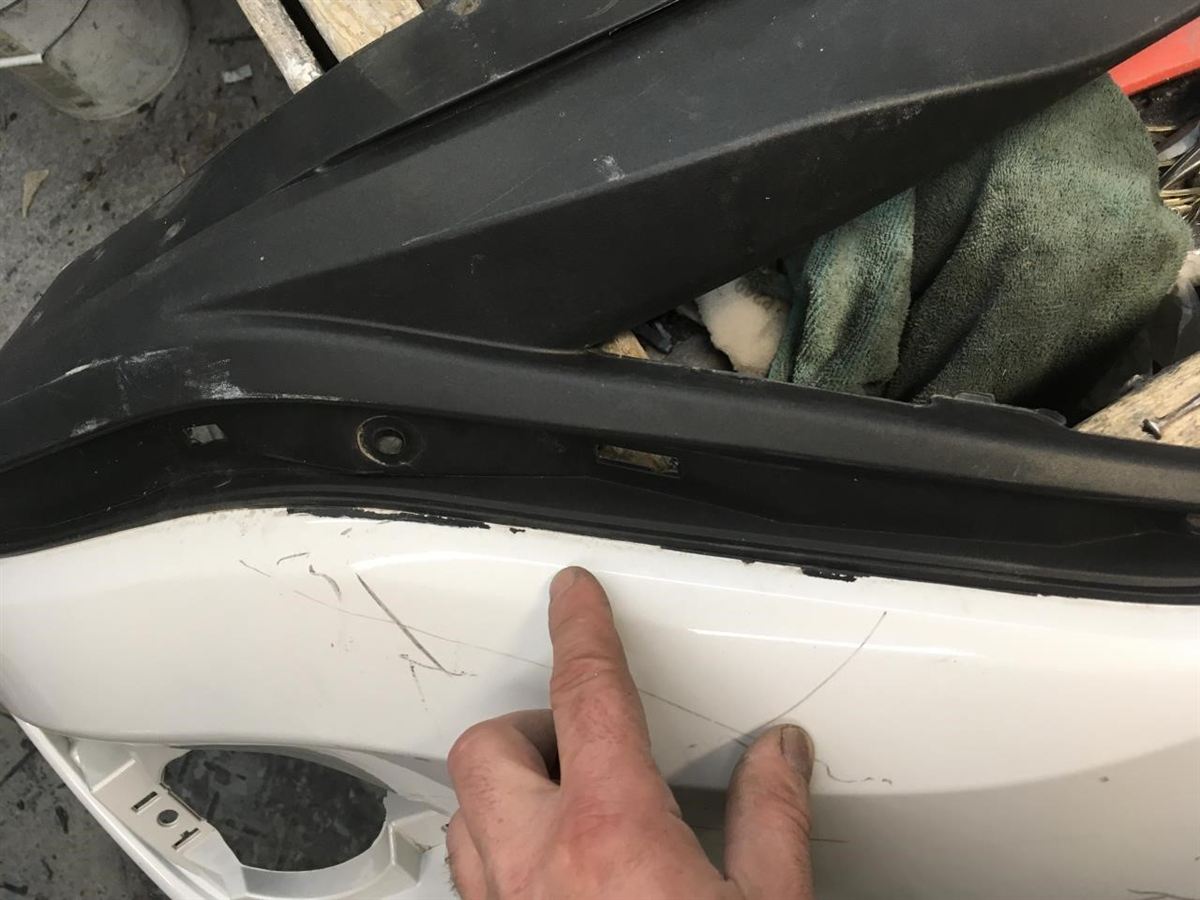 Absorbedor de defensa delantero usado original (OEM) Nissan Murano 2015-2018