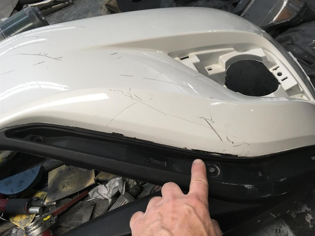 Absorbedor de defensa delantero usado original (OEM) Nissan Murano 2015-2018