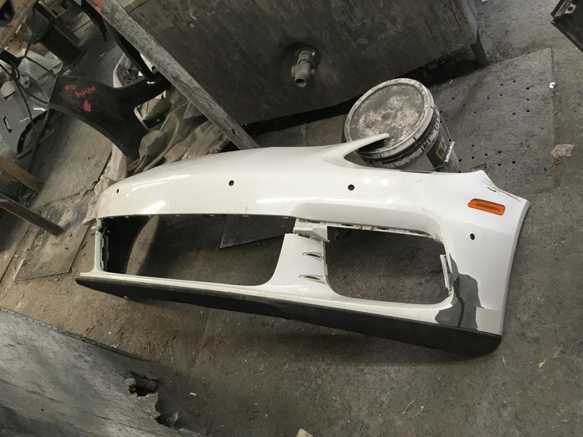 Front Bumper assembly used genuine OEM Porsche Porsche Panamera 2017-2020