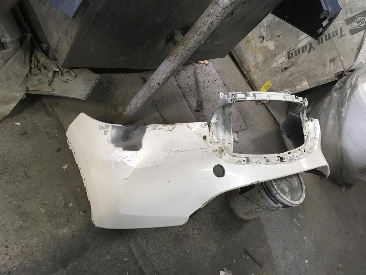 Absorbedor de defensa delantero usado original (OEM) Mazda CX-5 2022-2025