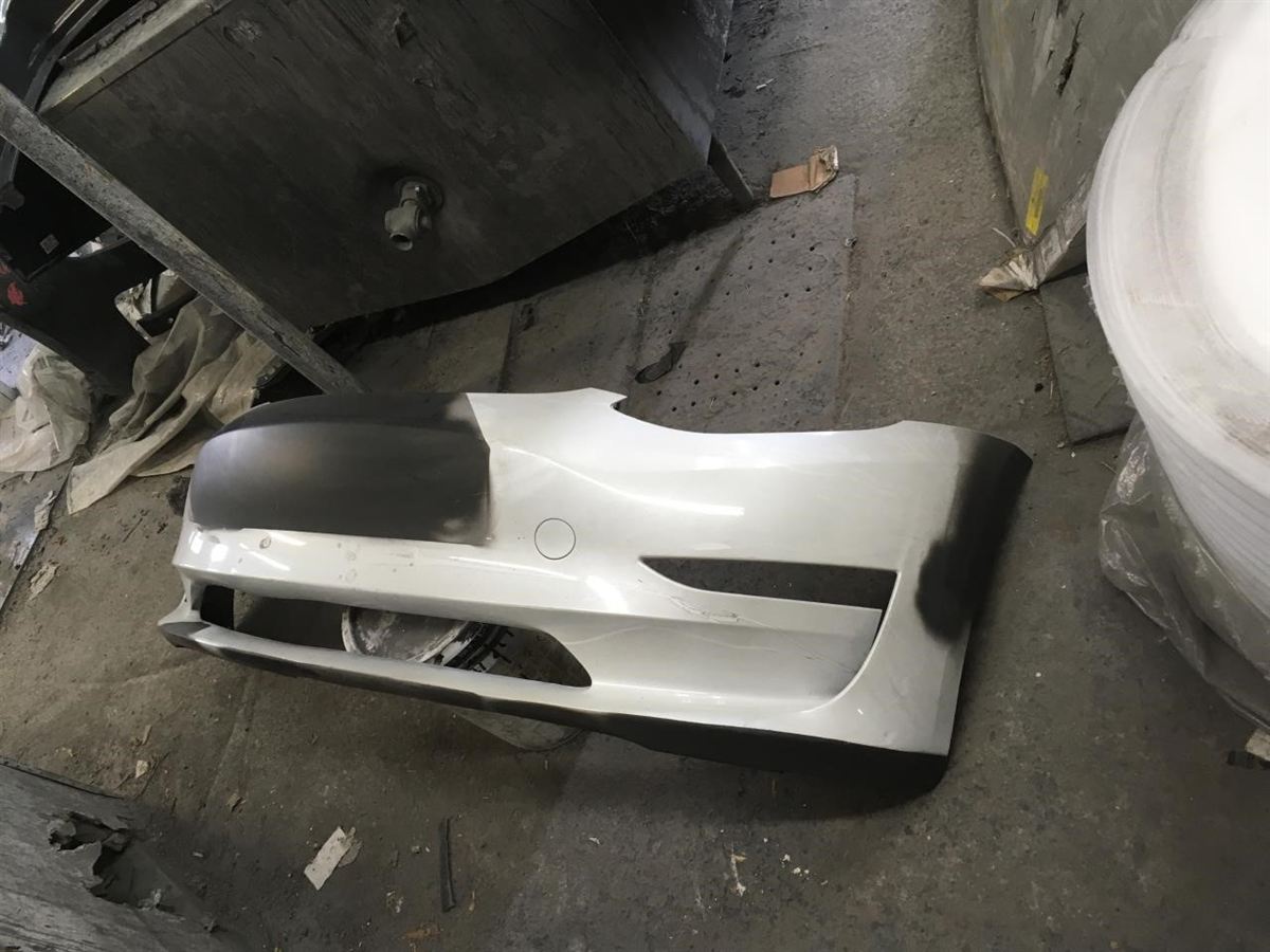 Defensa (parachoques) delantera usada original (OEM) Tesla 3 2017-2022