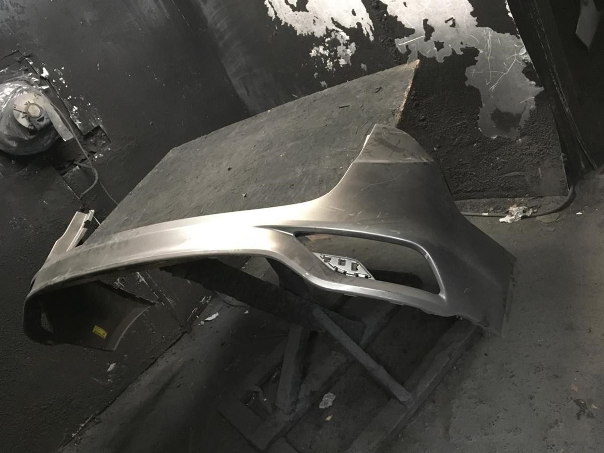 Refuerzo de defensa trasero usado original (OEM) Hyundai Santa FE Sport 2017-2018