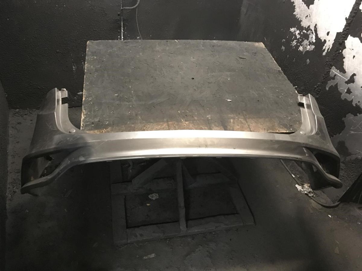Refuerzo de defensa trasero usado original (OEM) Hyundai Santa FE Sport 2017-2018