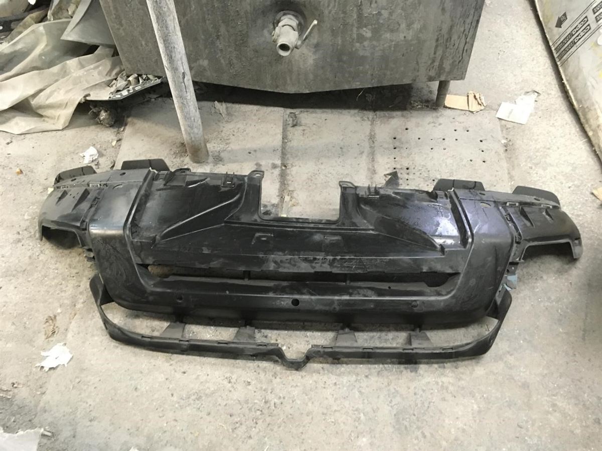 Front bumper cover used genuine OEM Land Rover Range Rover 2013-2015