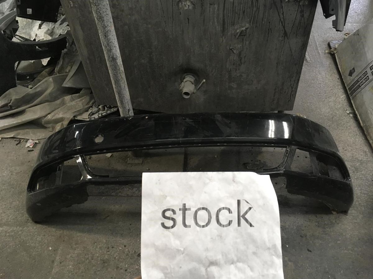 Defensa (parachoques) delantera usada original (OEM) Volkswagen Jetta 2011-2014
