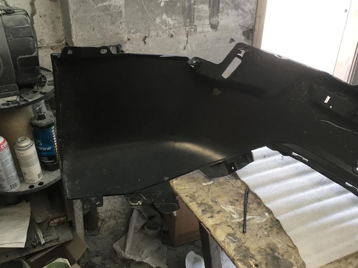 Defensa (parachoques) trasera izquierda usada original (OEM) Mazda CX-50 2023-2025