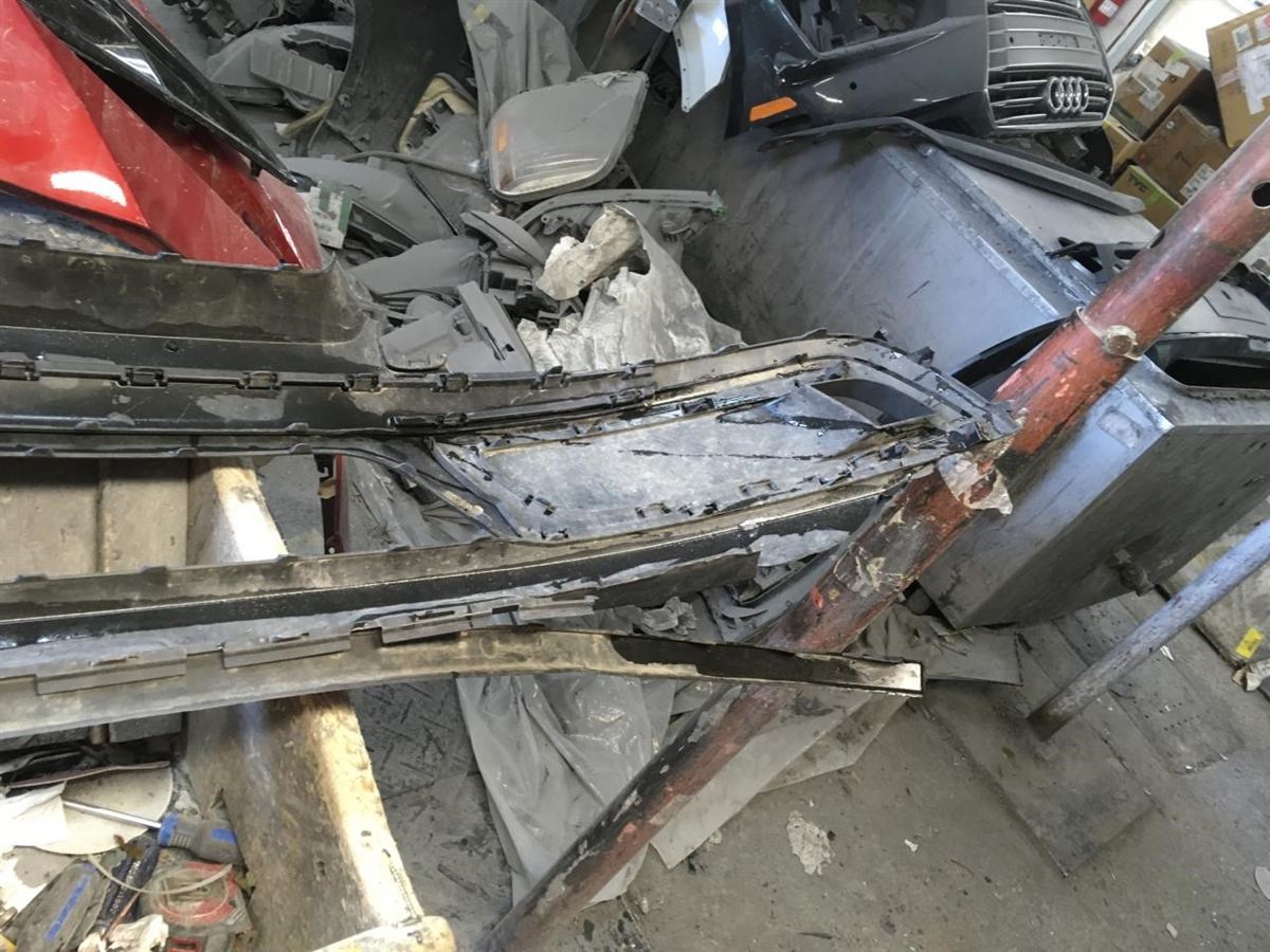 Grille used genuine OEM Hyundai Venue 2020-2024