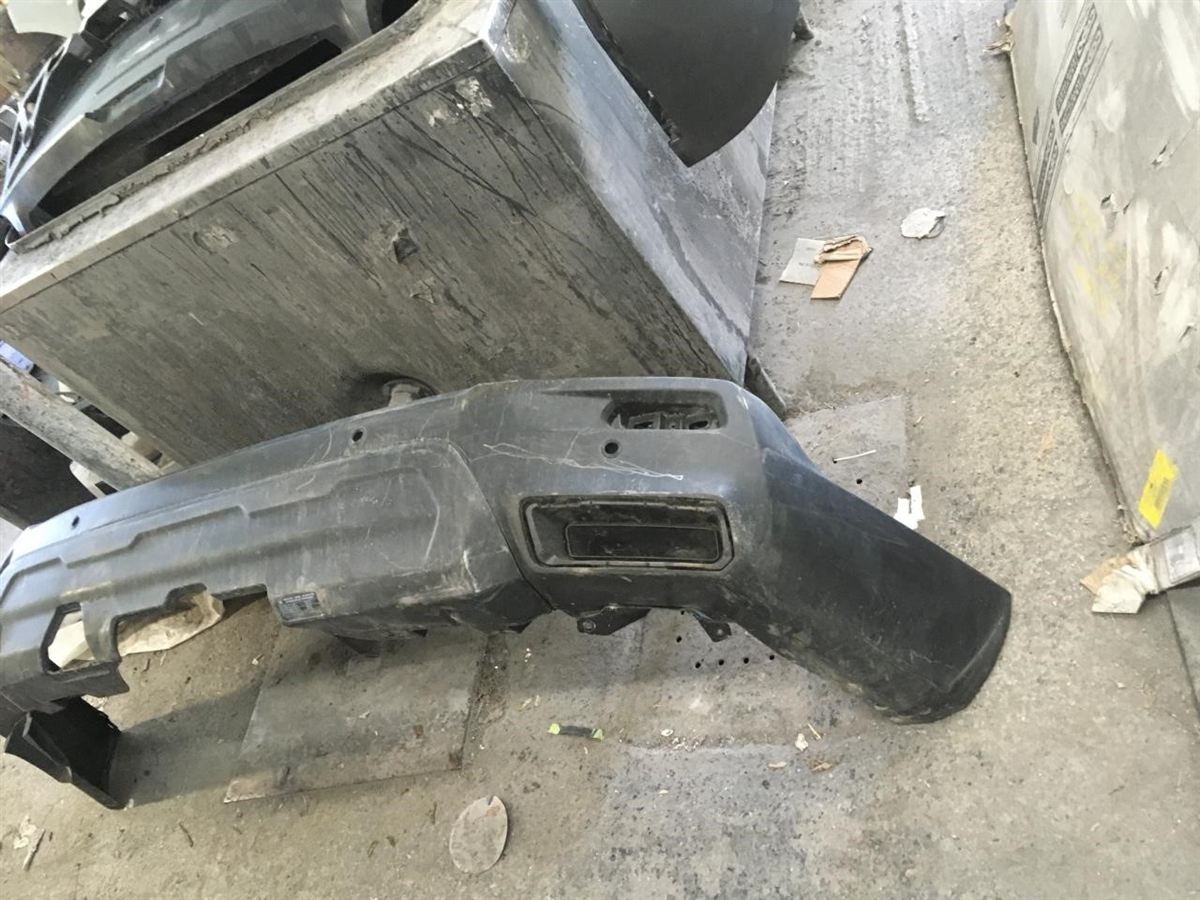 Refuerzo de defensa trasero usado original (OEM) Acura MDX 2022-2024