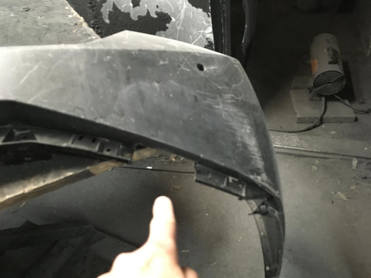 Defensa (parachoques) trasera usada original (OEM) Hyundai Elantra 2021-2023