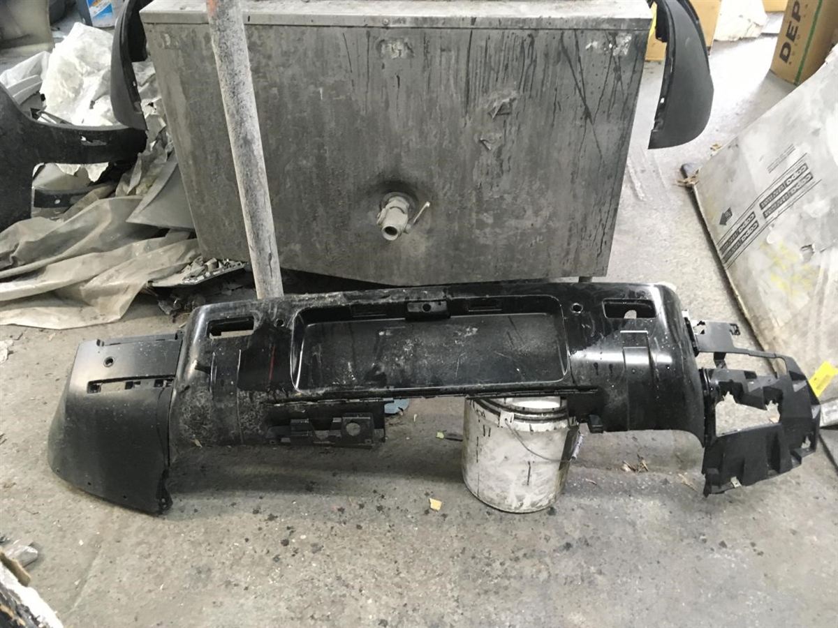 Rear Bumper Cover used genuine OEM Land Rover Defender 2020-2023