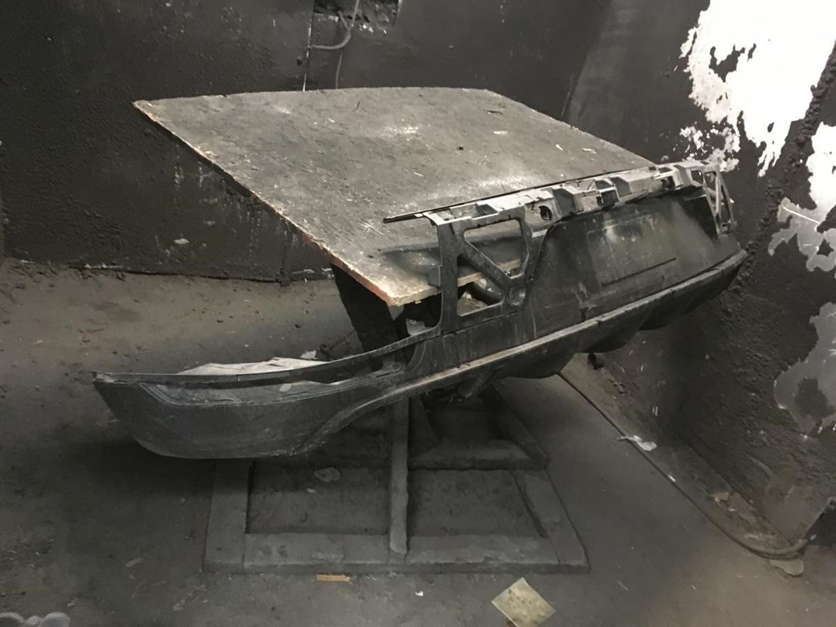 Rear Bumper Cover used genuine OEM Porsche Macan 2015-2021