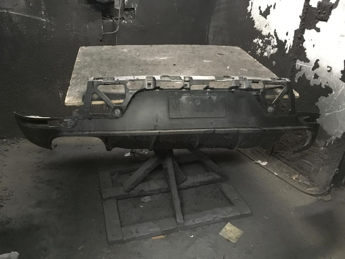 Rear Bumper Cover used genuine OEM Porsche Macan 2015-2021