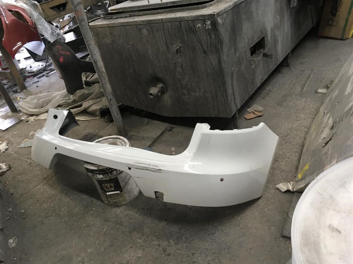 Defensa (parachoques) trasera usada original (OEM) Porsche Macan 2015-2021