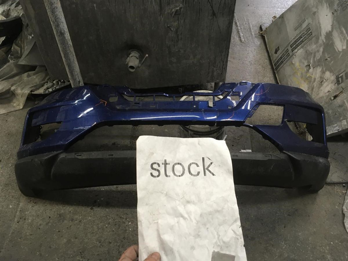 Rejilla de defensa delantera derecha usada original (OEM) Nissan Rogue 2021-2023