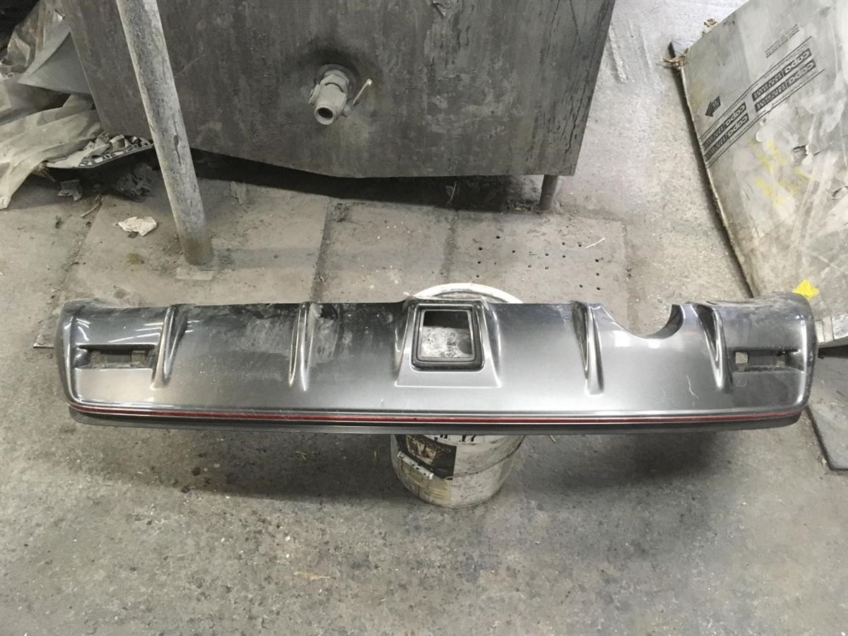 Defensa (parachoques) trasera derecha usada original (OEM) Nissan Juke 2011-2017