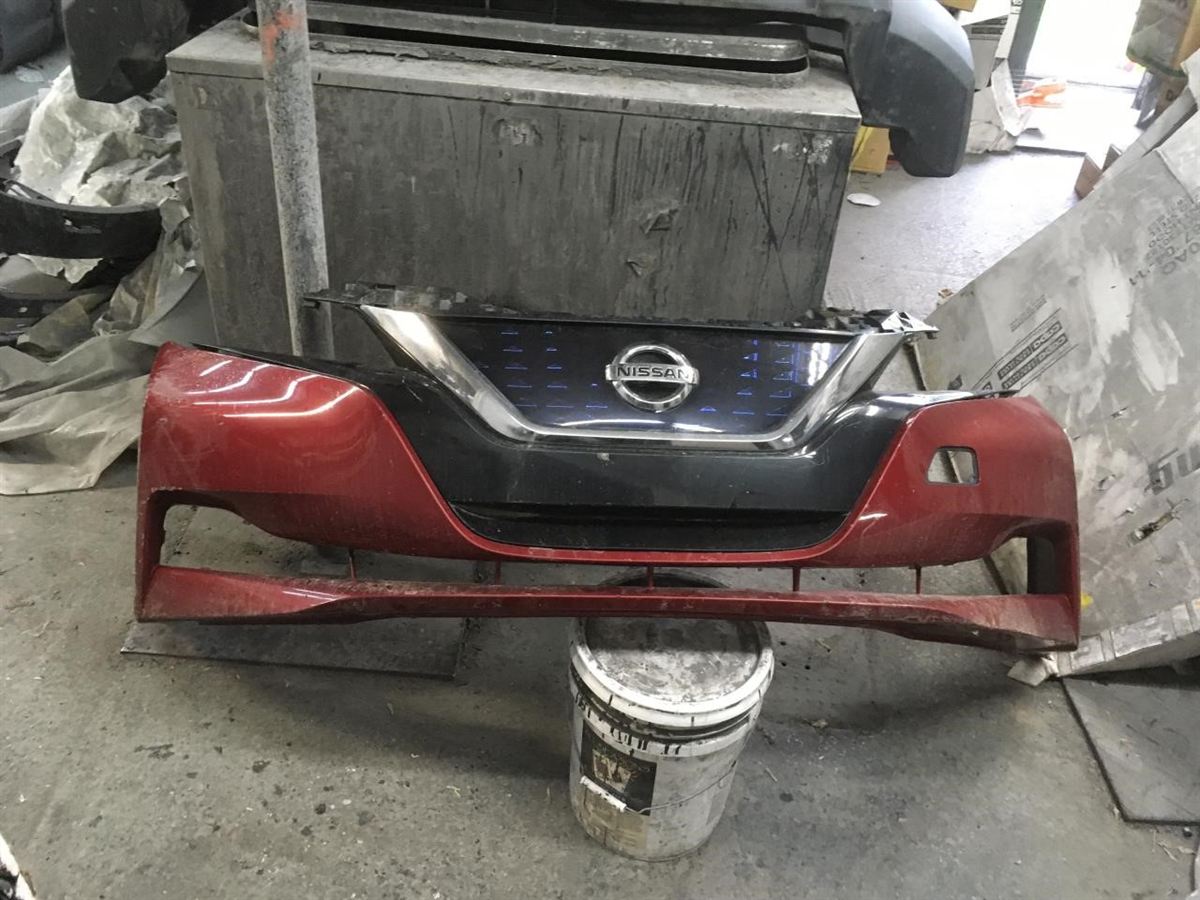 Absorbedor de defensa delantero usado original (OEM) Nissan Leaf 2018-2024