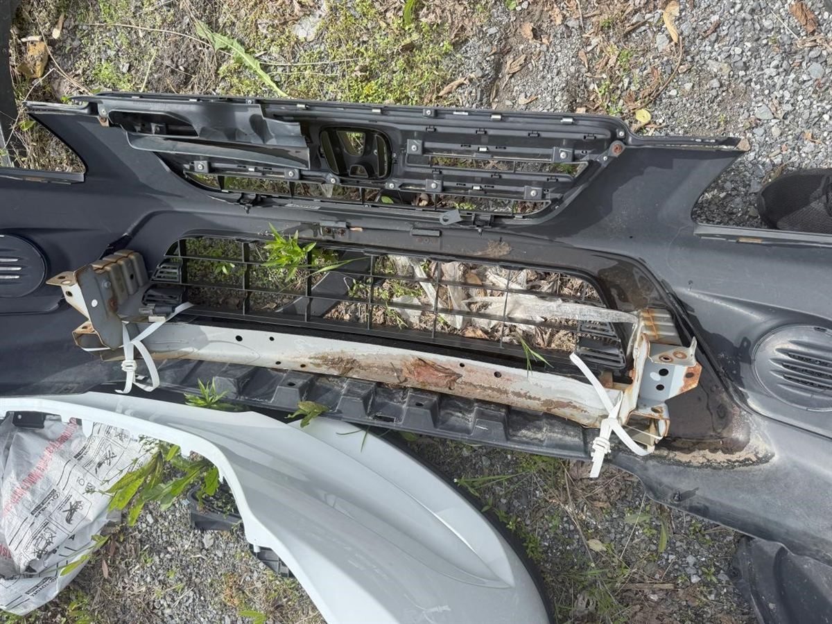 Front bumper cover used genuine OEM Honda CR-V 2002-2004