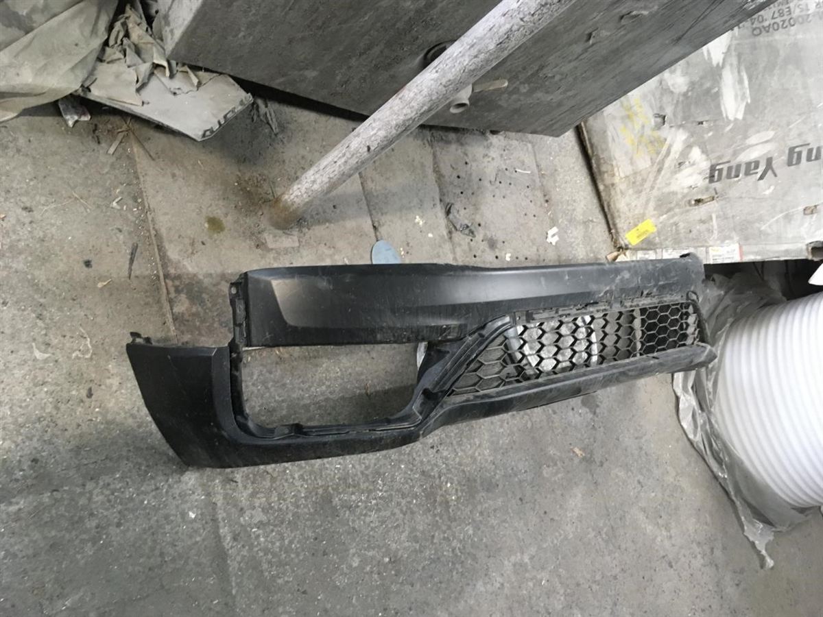 Front bumper cover lower used genuine OEM Honda CR-V 2020-2022