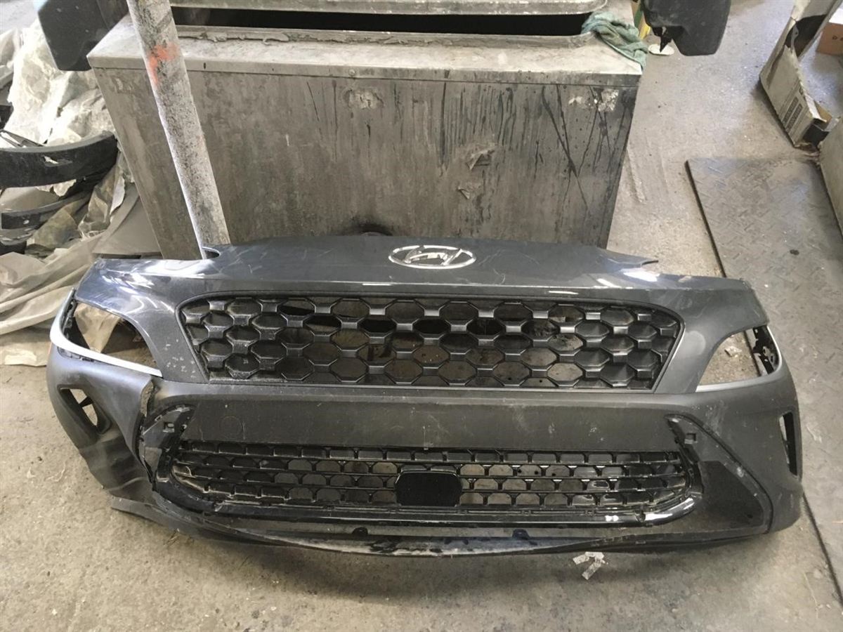 Left front bumper insert used genuine OEM Hyundai Kona 2022-2023