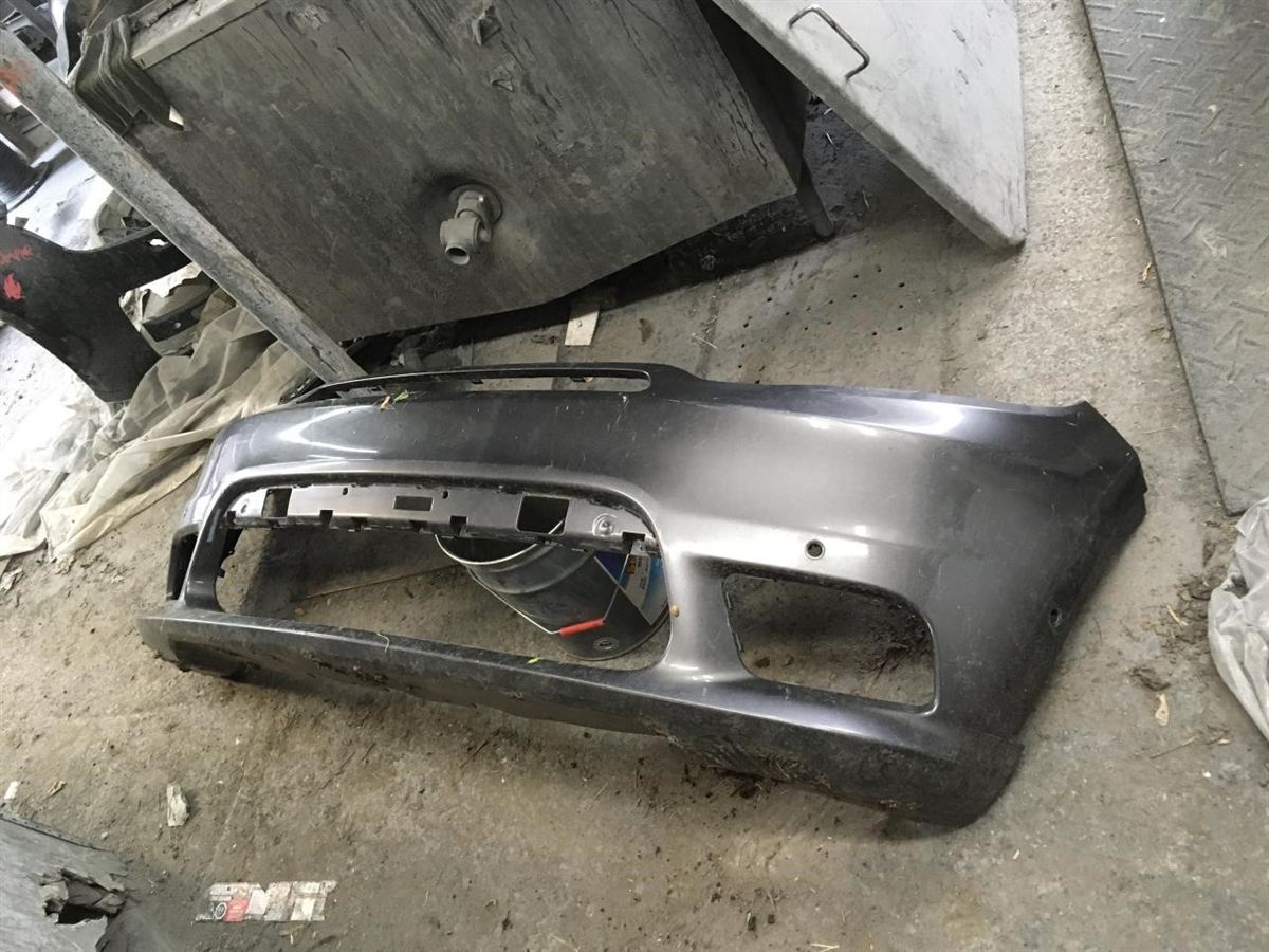 Defensa (parachoques) delantera usada original (OEM) Dodge Durango 2018-2020