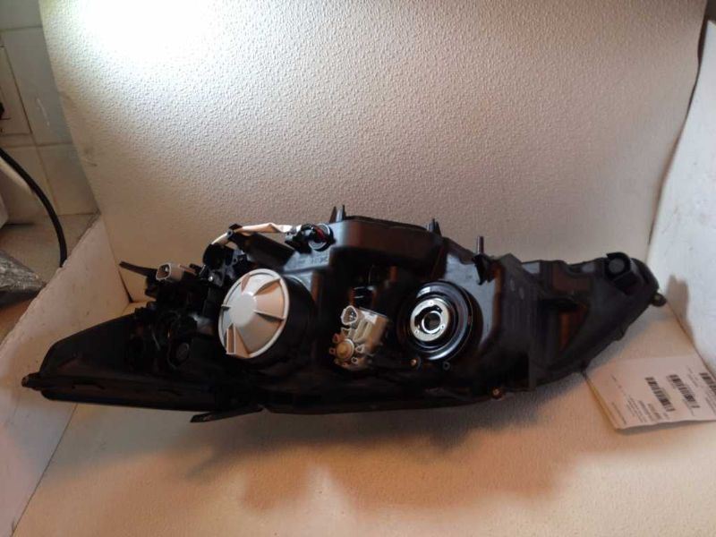 Right headlamp lens/housing used genuine OEM Lexus ES300H 2013-2015