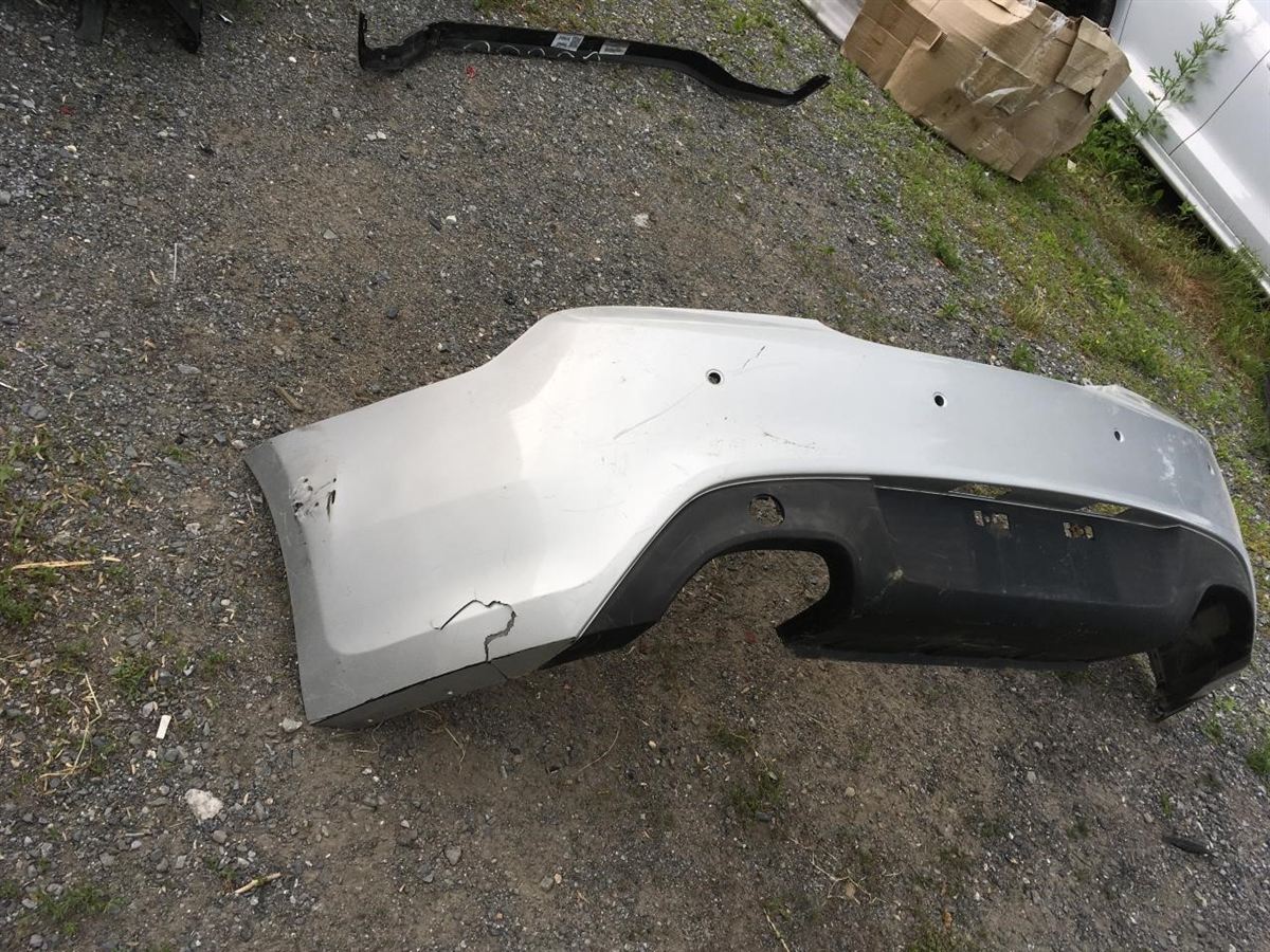 Absorbedor de defensa trasero usado original (OEM) Hyundai Genesis Coupe 2010-2016