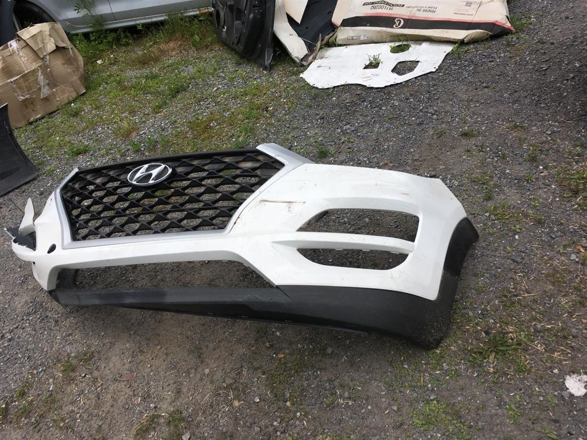 Grille assembly used genuine OEM Hyundai Tucson 2019-2021