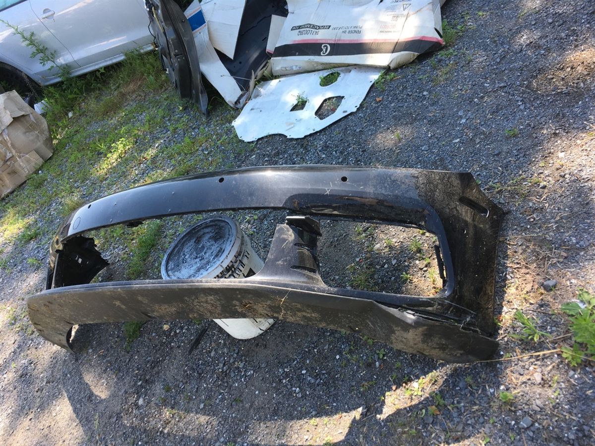 Front Bumper Cover used genuine OEM Porsche Porsche Panamera 2017-2020