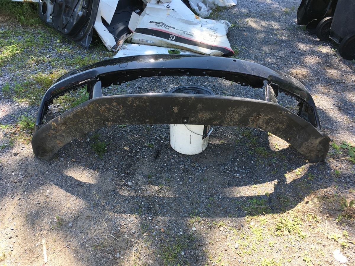Front Bumper Cover used genuine OEM Porsche Porsche Panamera 2017-2020