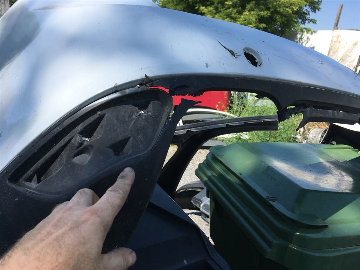 Defensa (parachoques) trasera usada original (OEM) Porsche Cayenne 2011-2014