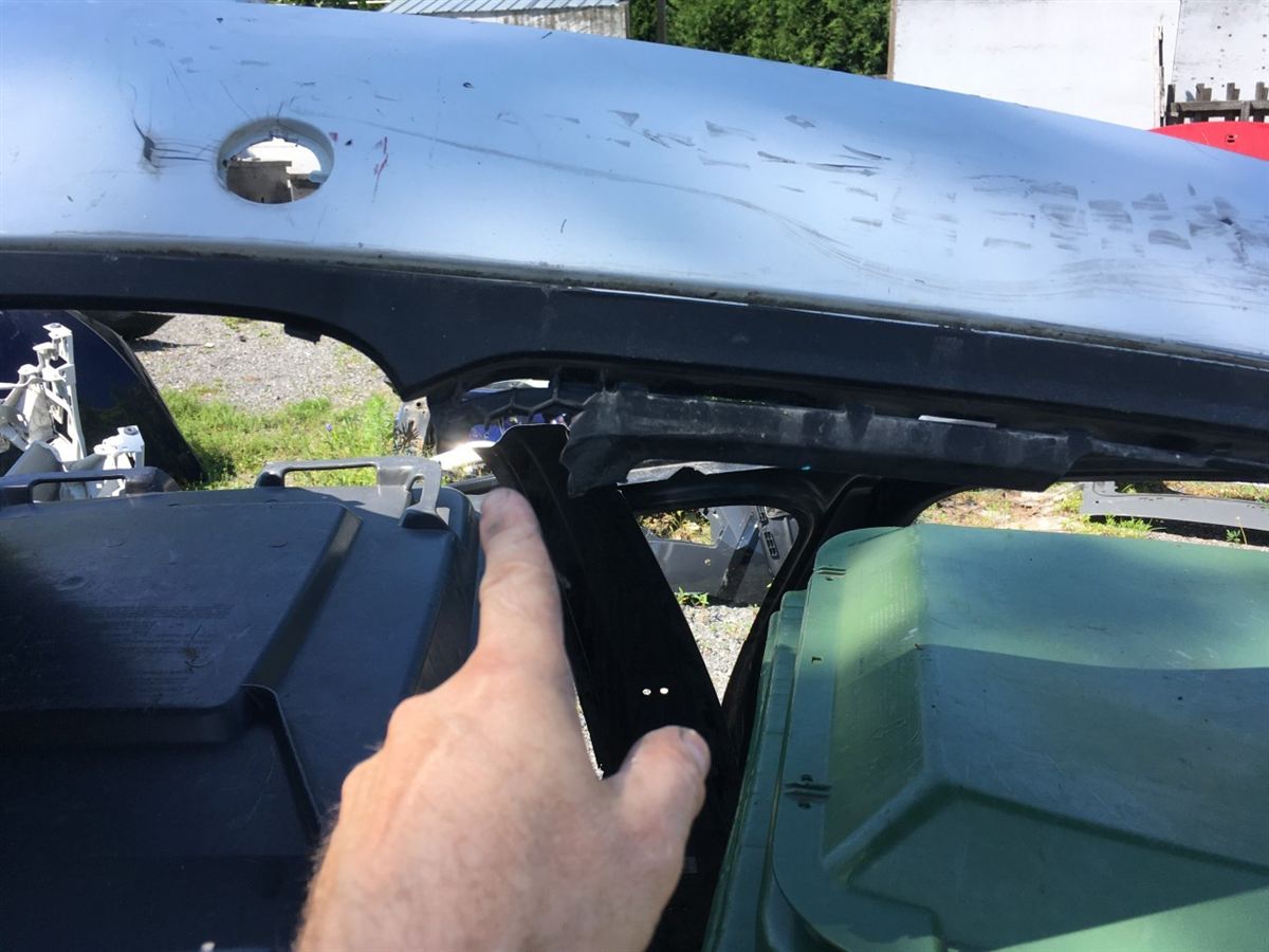 Defensa (parachoques) trasera usada original (OEM) Porsche Cayenne 2011-2014