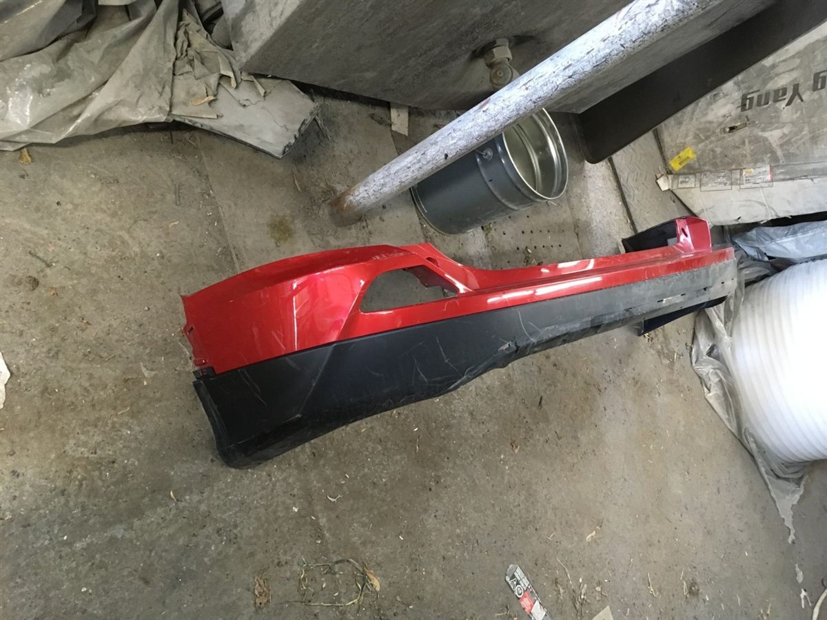 Defensa (parachoques) trasera usada original (OEM) Toyota RAV4 2016-2018