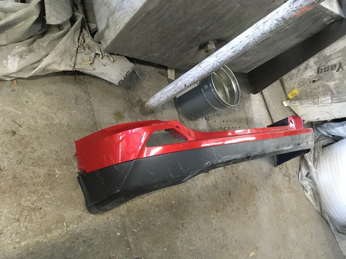 Defensa (parachoques) trasera usada original (OEM) Toyota RAV4 2016-2018
