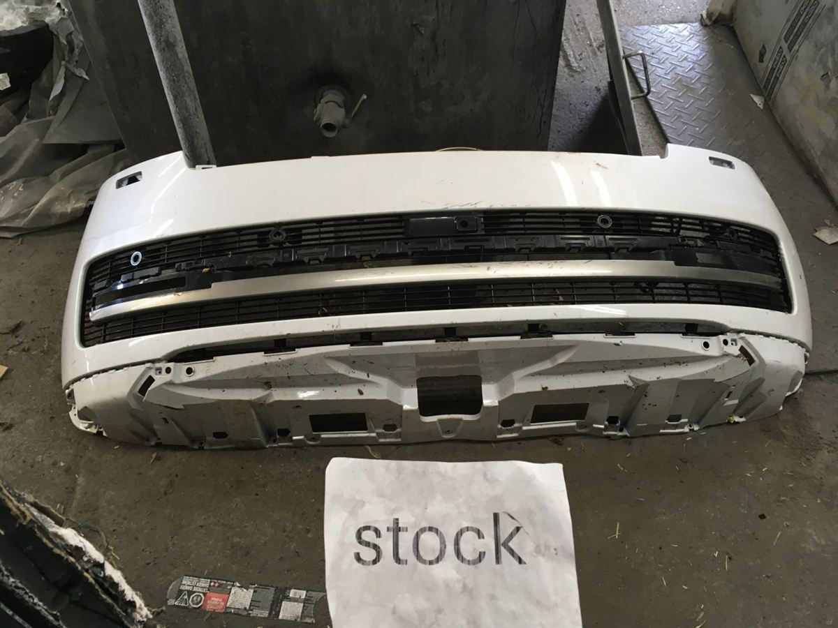Defensa (parachoques) delantera usada original (OEM) Land Rover Range Rover 2018-2025