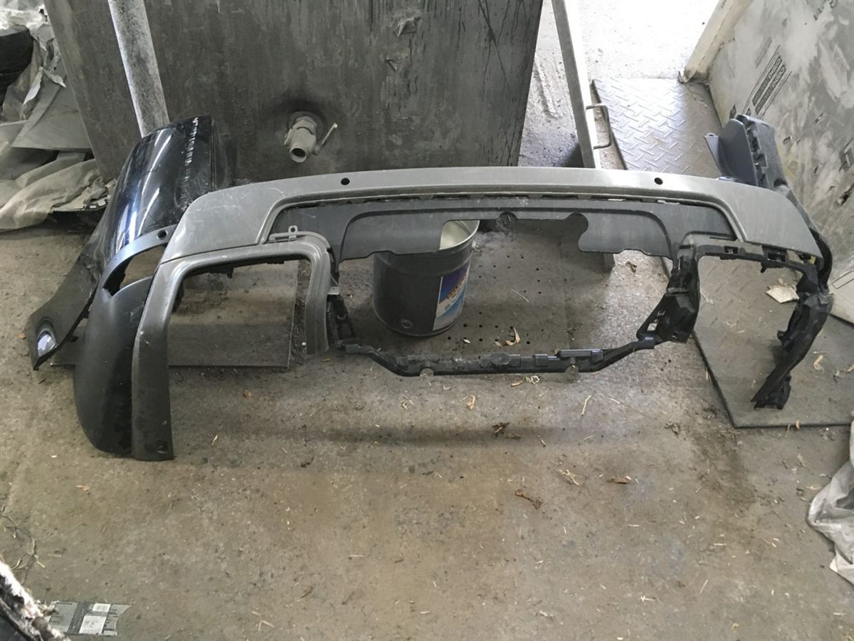Rear bumper cover used genuine OEM Land Rover Range Rover 2013-2017
